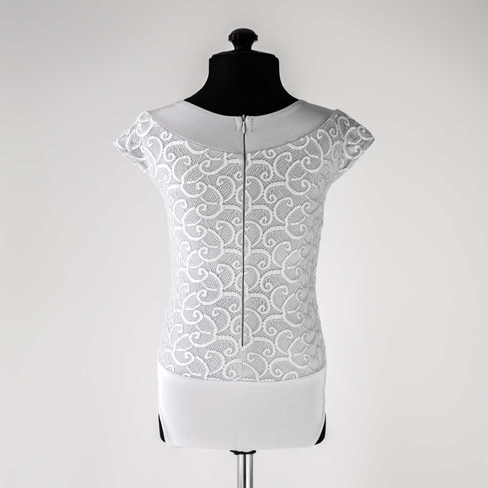 боди с гипюром