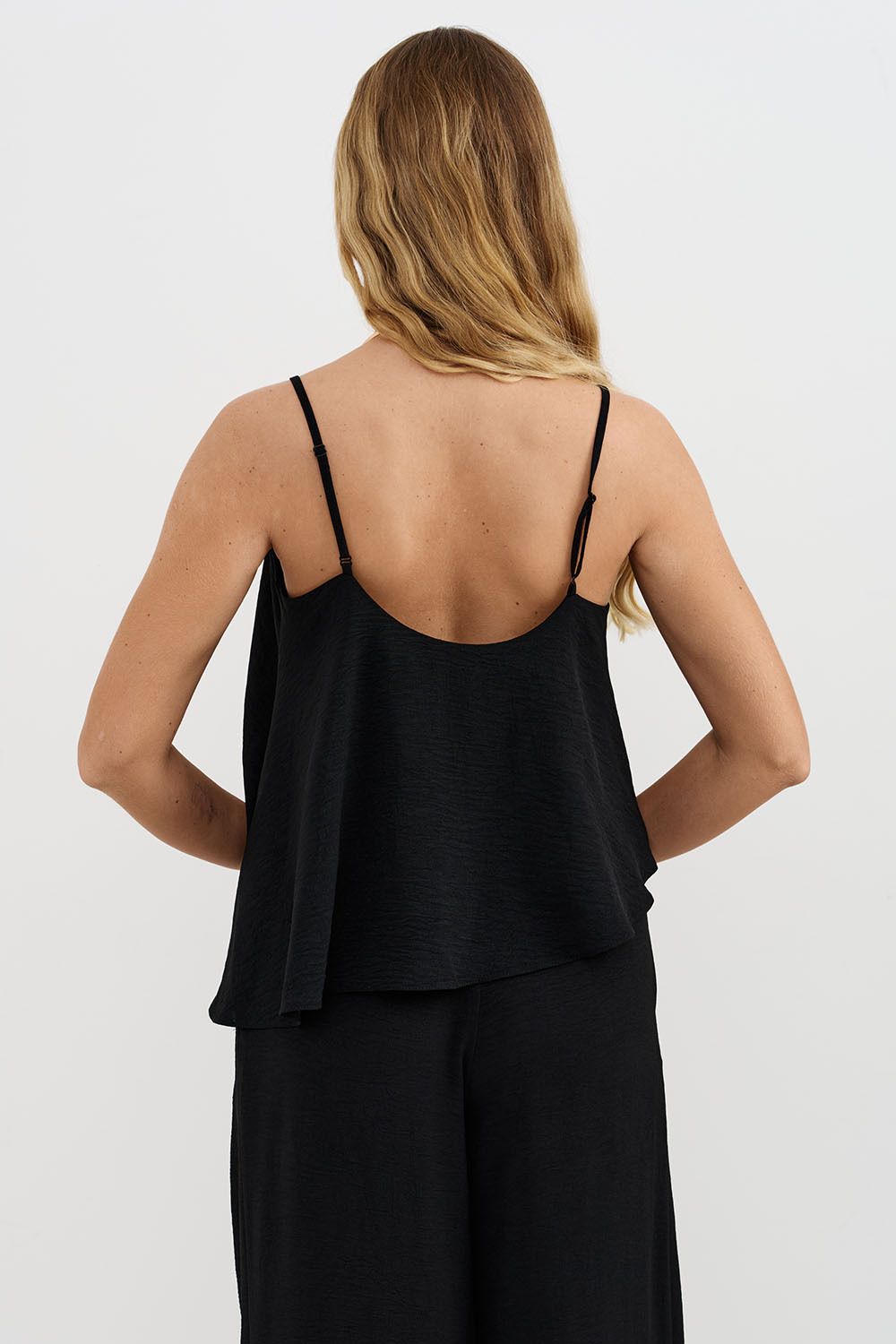 Асимметричный топ из шифона черного цвета