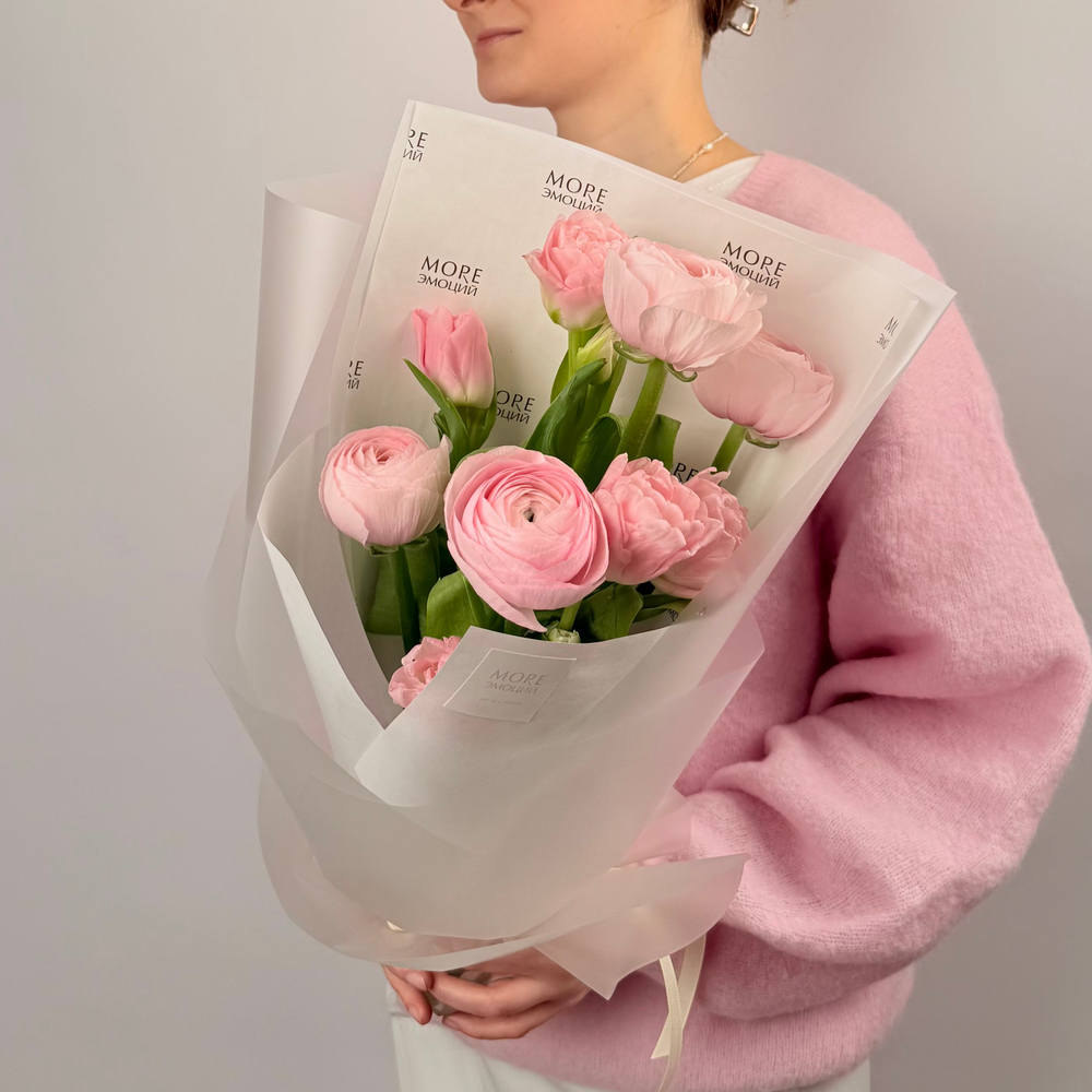 Букет с ранункулюсами “Тонкий стан”