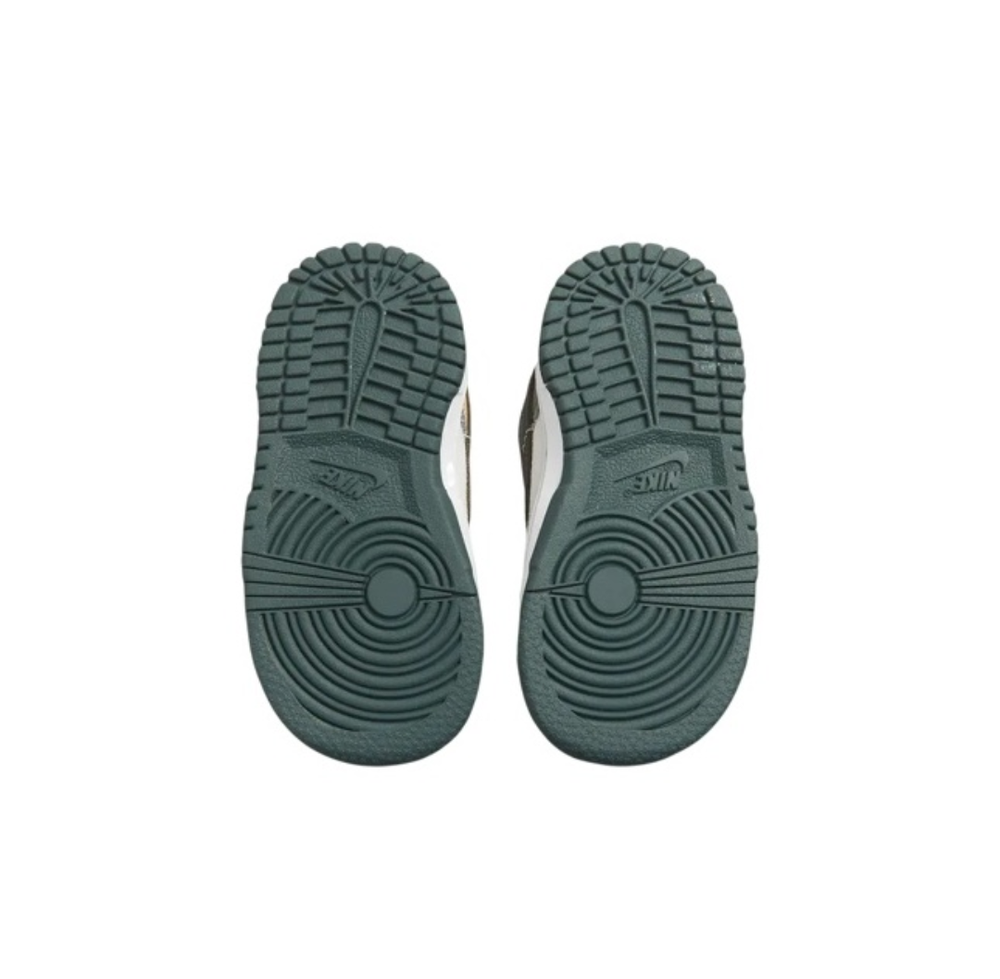 Детские кроссовки Nike Dunk Low SE 'Sail Multi-Camo' DB1902-100