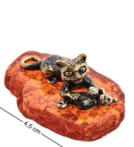 Народные промыслы AM-3069 Фигурка «Котик с мышкой на подставке» (латунь, янтарь)
