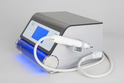 FeetLiner Breeze - Педикюрный аппарат со спреем и подсветкой