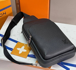 Сумка-слинг Louis Vuitton