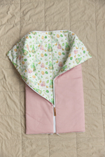 Комплект на выписку Динозаврики (темная пудра)/(конверт+слип+чепчик)