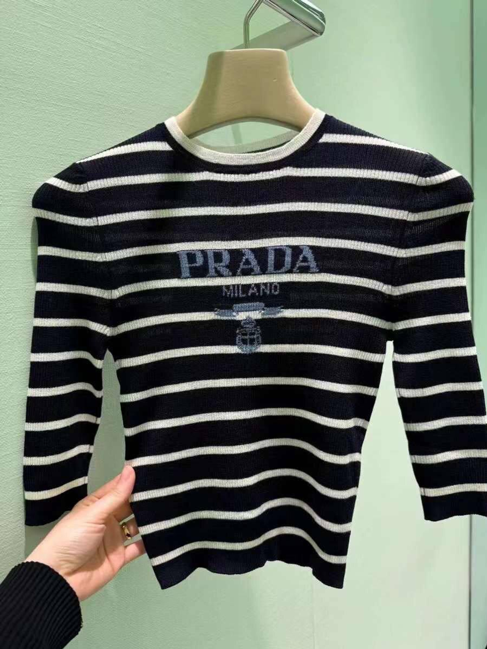 Кофта Prada