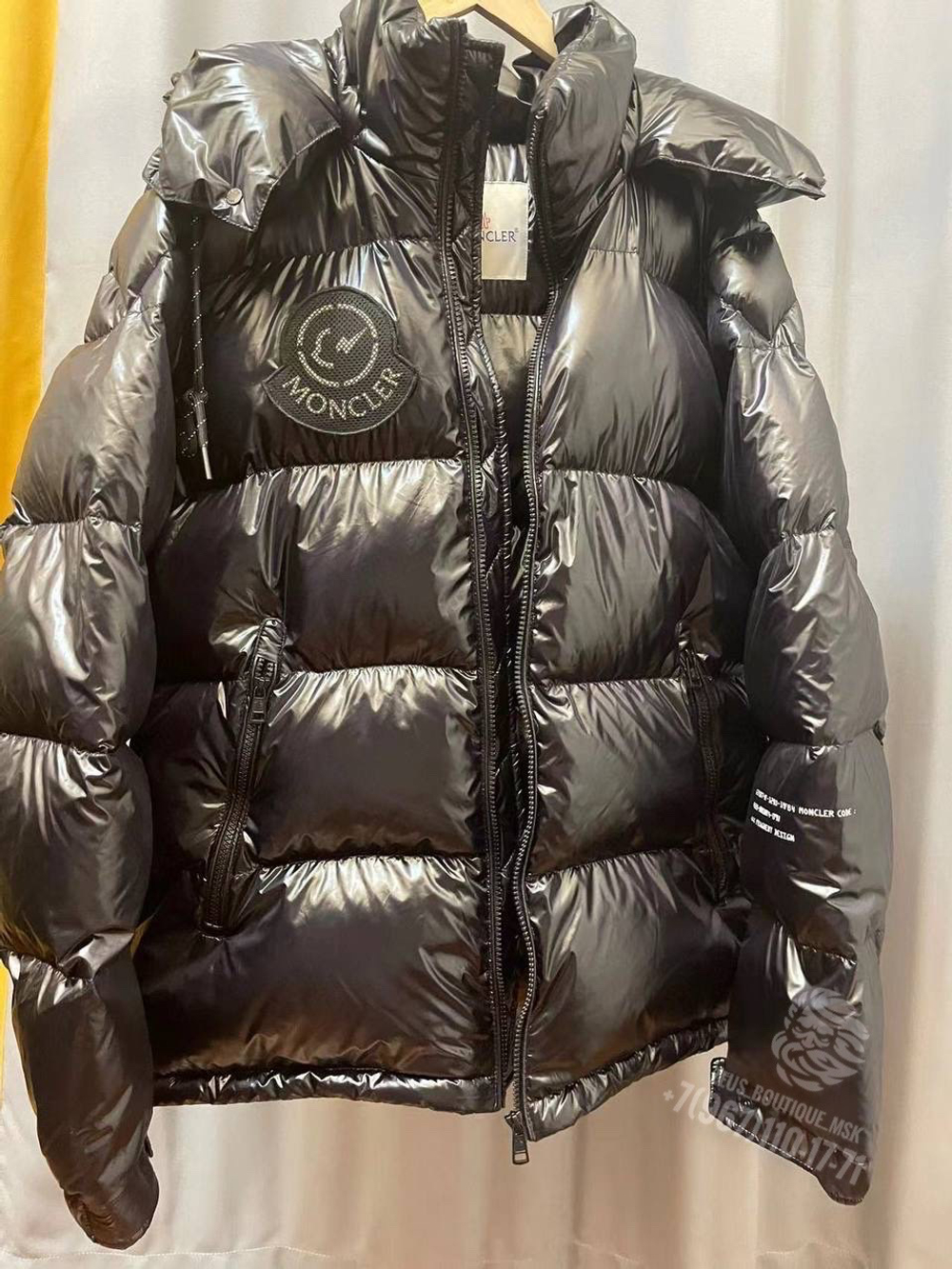 Пуховик Moncler