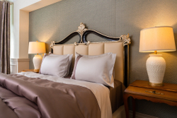 Постельное белье cемейное Сlaire Batiste Atelier Valmont серо-розовое