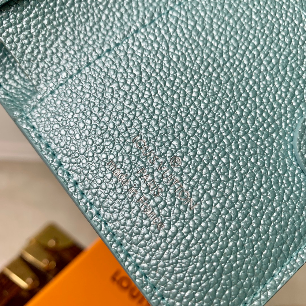 Louis Vuitton Lisa Wallet