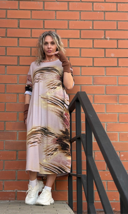 Платье / бочонок / трикотаж бежевый