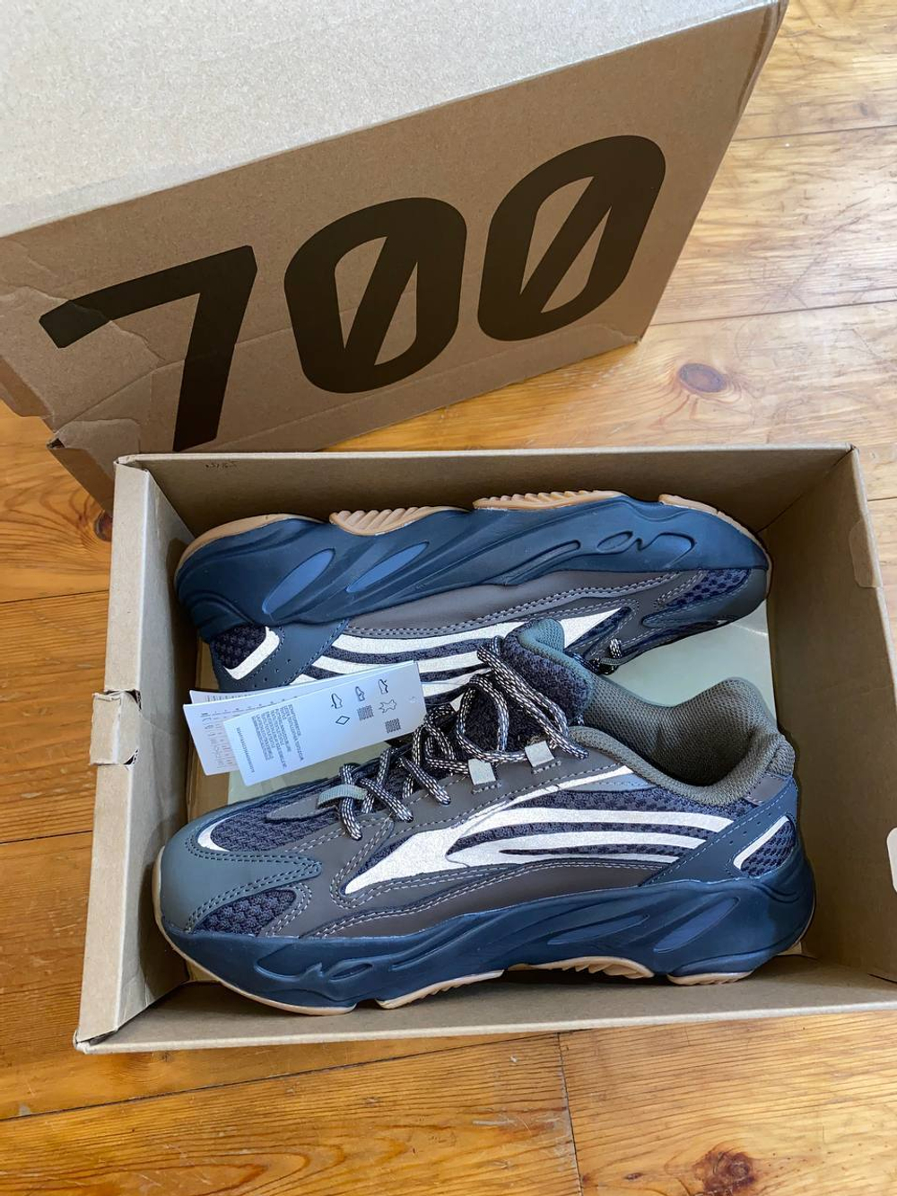 Sale! Кроссовки Adidas Yeezy Boost 700 v2 "Geode" - 43 EUR