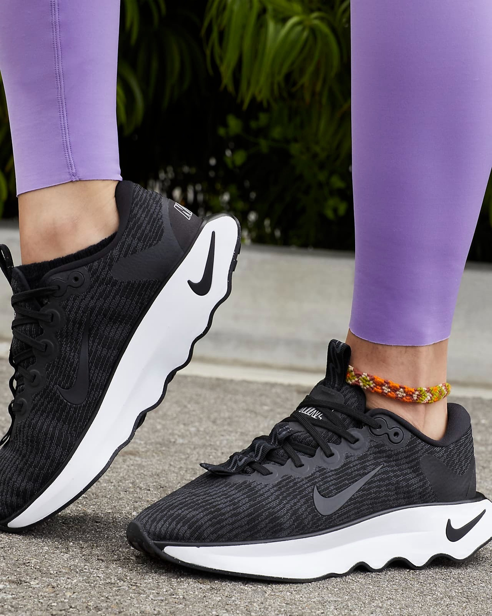 Кроссовки женские NIKE WMNS NIKE MOTIVA