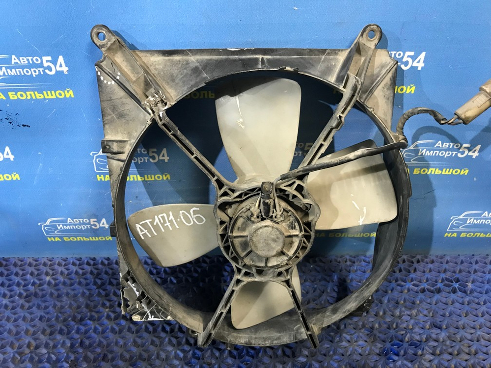 Диффузор радиатора двигателя TOYOTA CARINA 1990