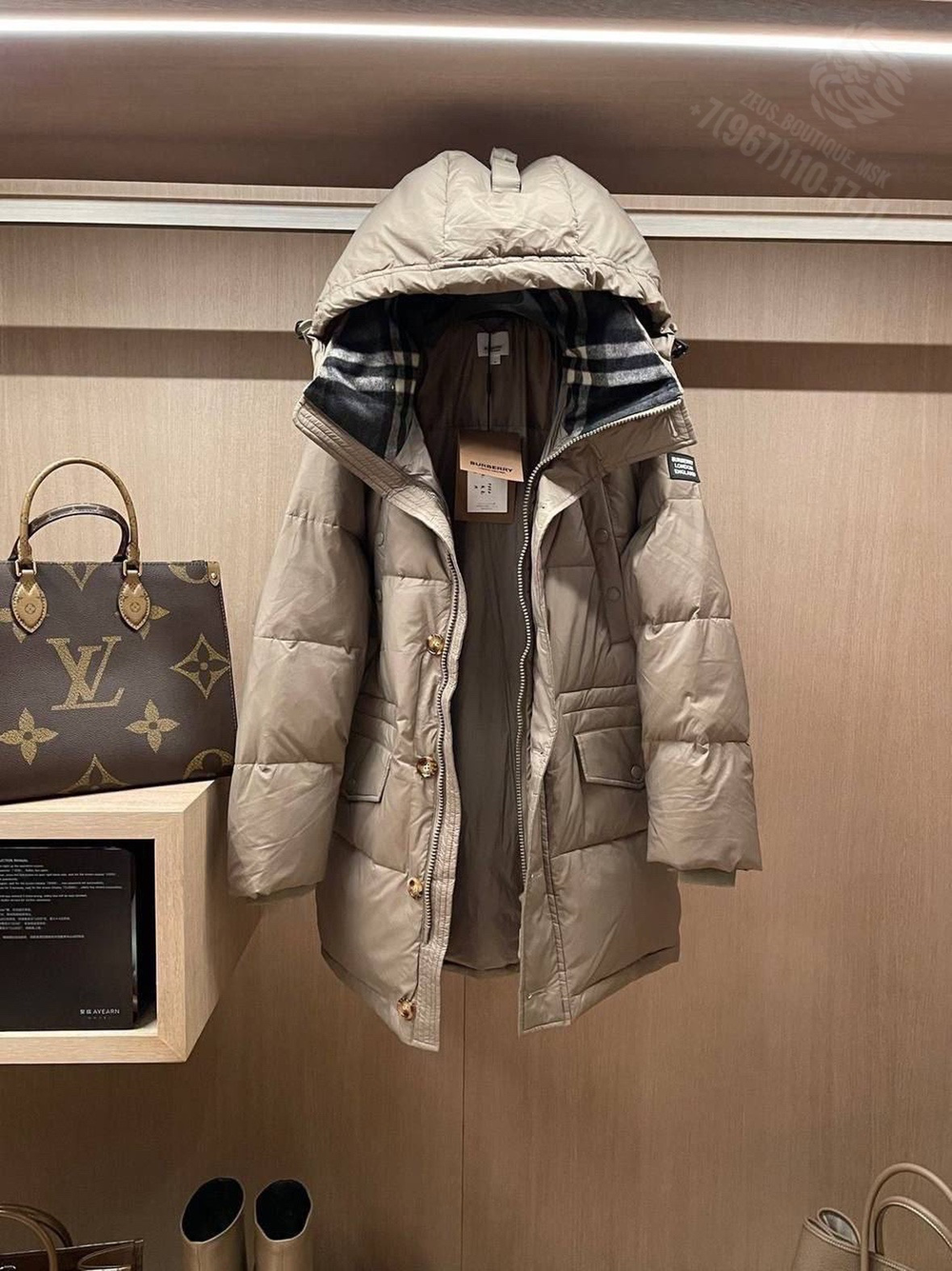 Пуховик Burberry