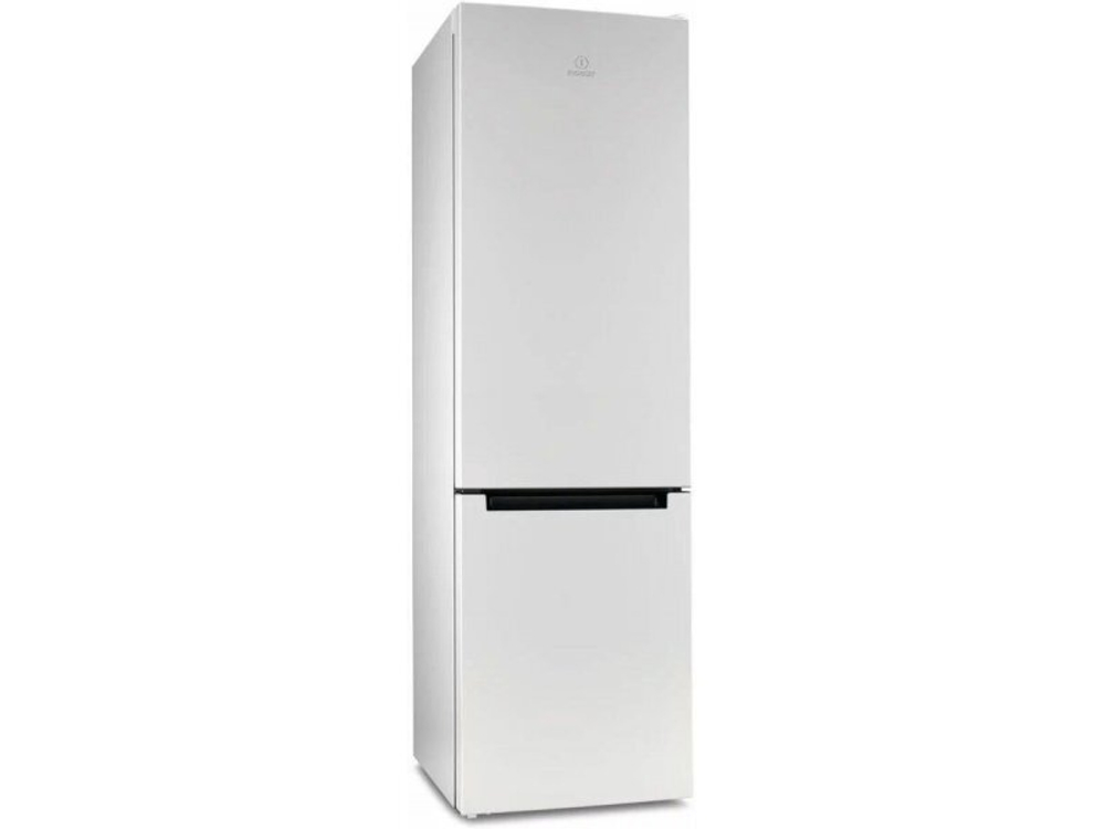 Холодильник двухкамерный Indesit DS 4200 W белый