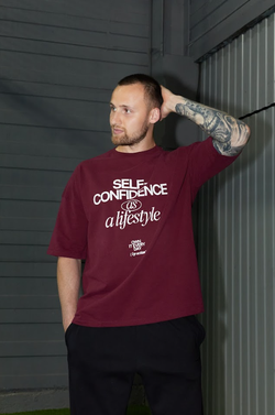 Футболка "Self-Confidence" бордовая
