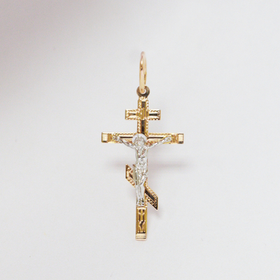 Крест с традиционным распятием