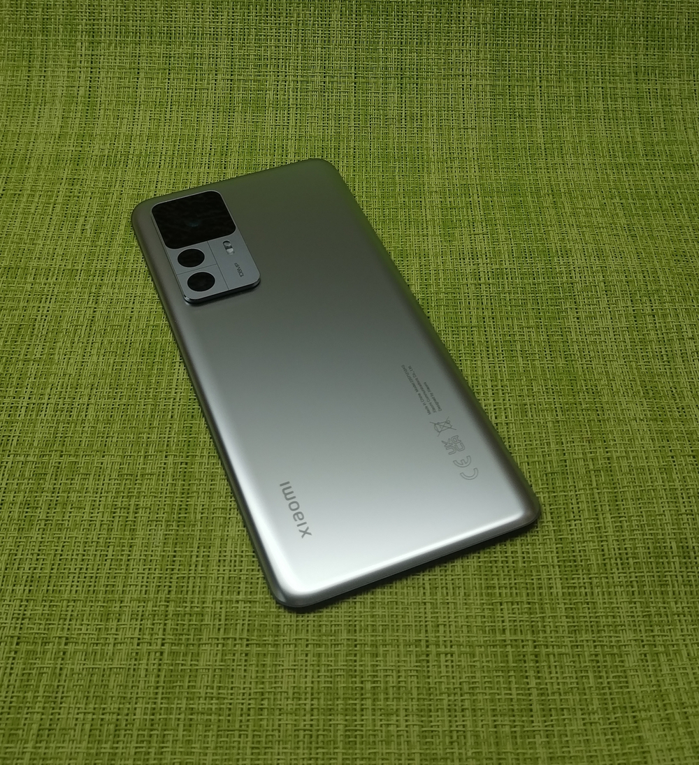 Xiaomi 12T (22071212AG) - Задняя крышка (корпус) в сборе со стеклом камеры (стеклянная) (ORIG-SP)