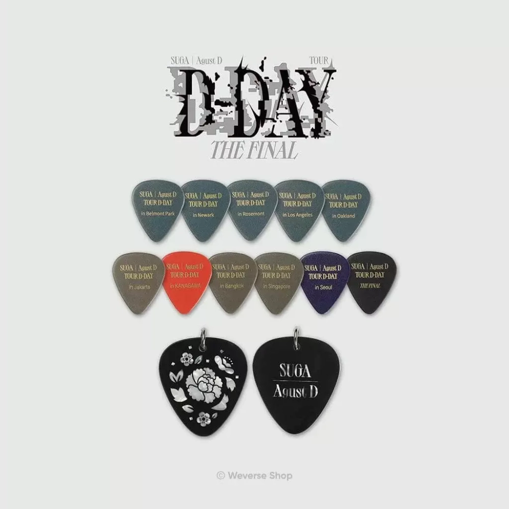 Подвеска и медиатор AGUST D TOUR GUITAR PICK