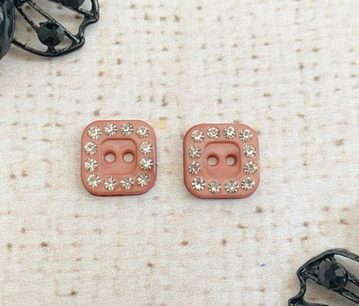 Пуговицы, d 1,2х1,2 см, 2 прокола