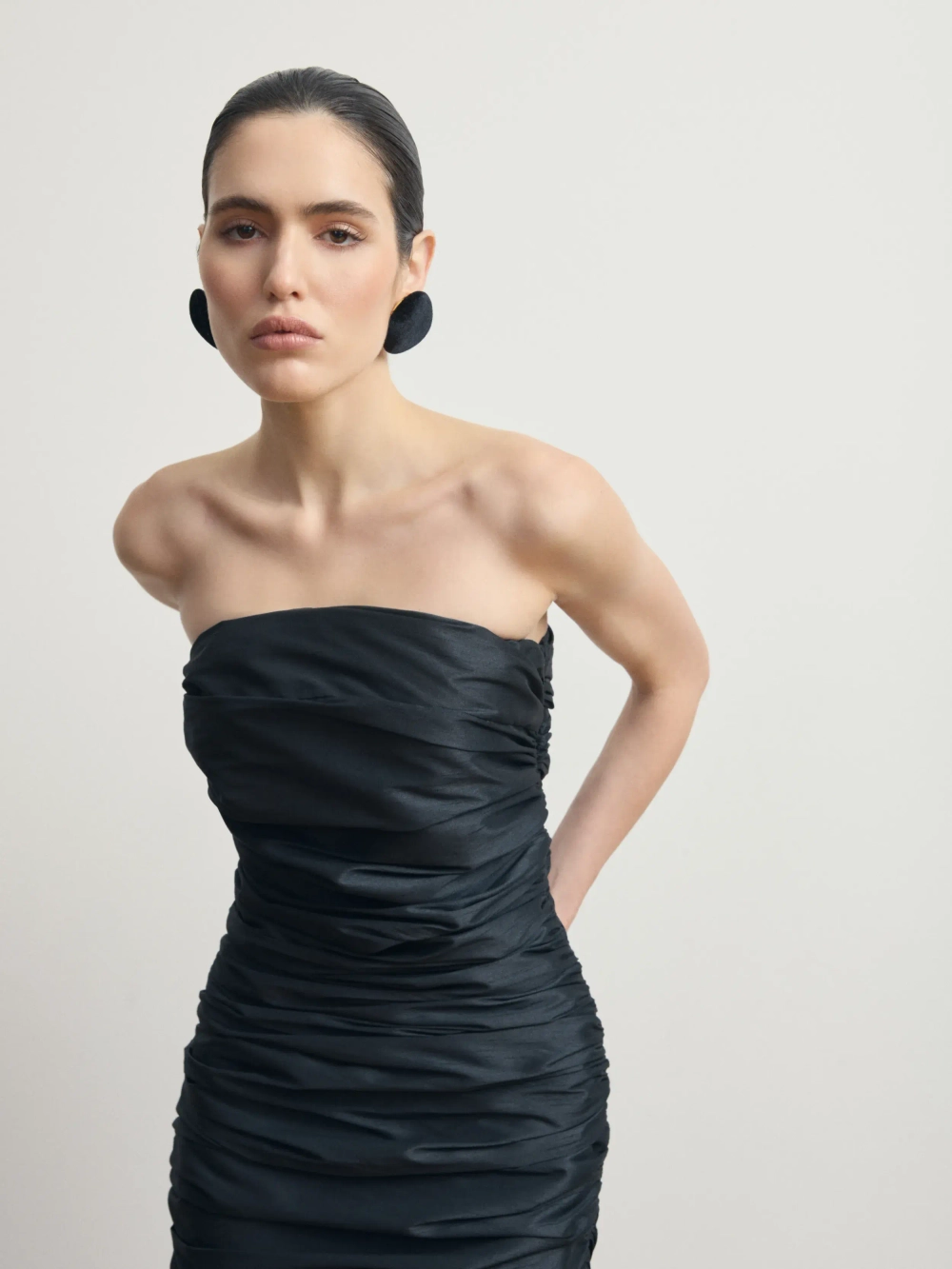 Черное платье-макси из тафты с драпировкой "Minuit"
