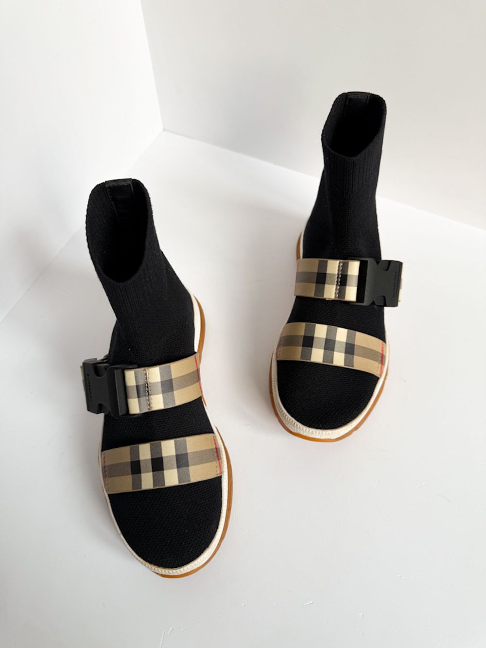 Кроссовки Burberry, 30