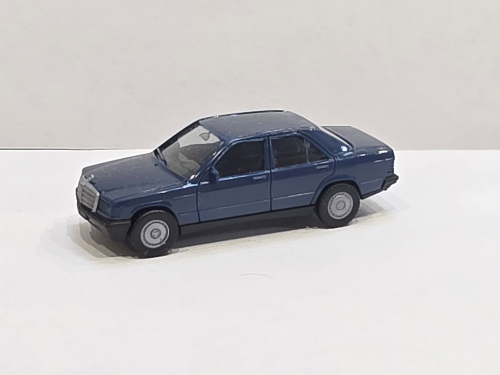 Машинка 1:87 Mercedes-Benz 190E, синий/классический белый