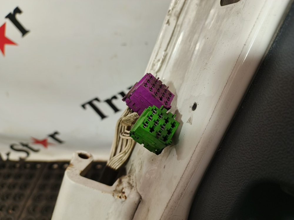 Дверь правая