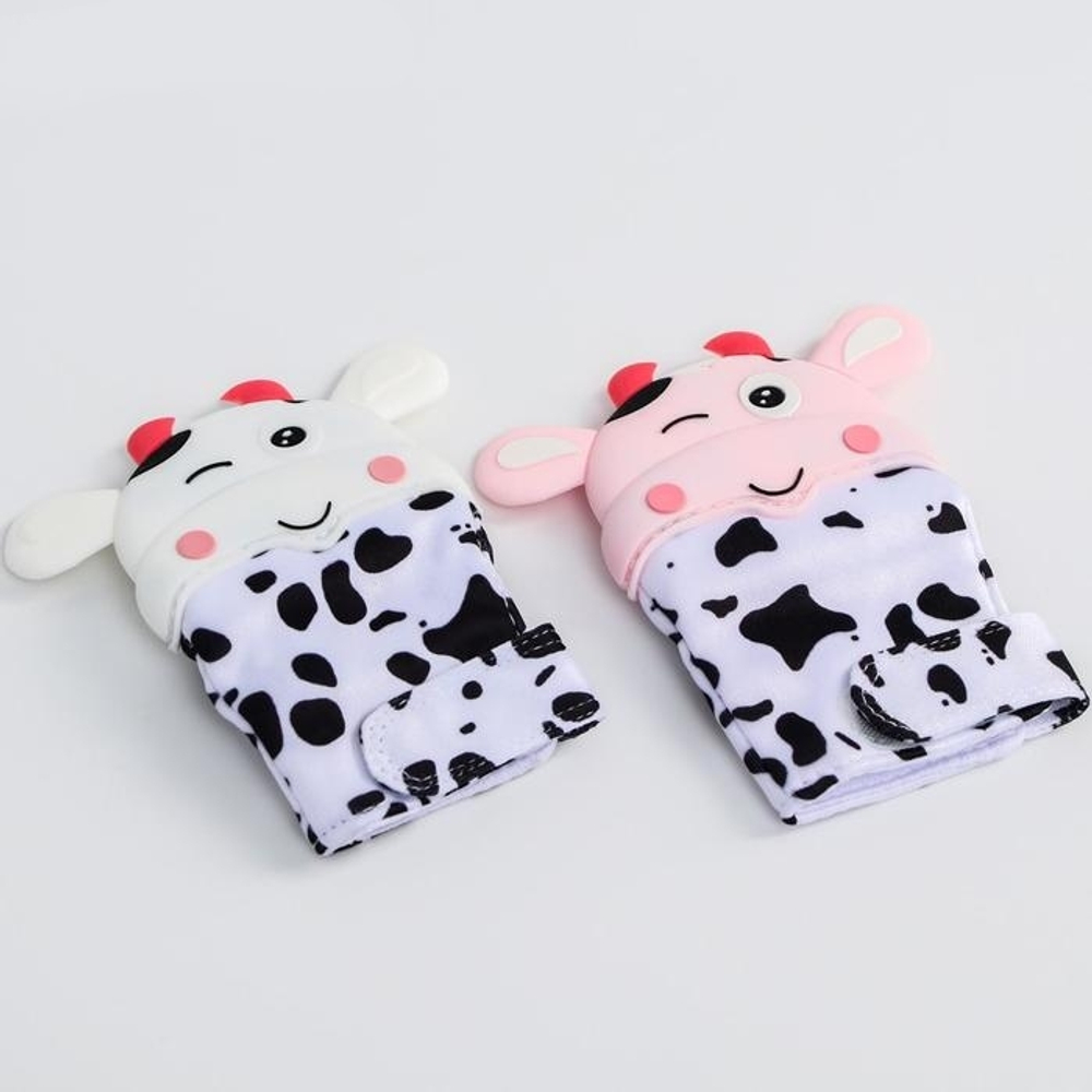 4513788 Прорезыватель рукавичка «Коровка», на липучке, цвет МИКС   4513788