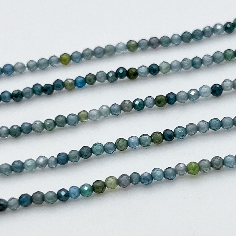 Фианит (кубический цирконий), цвет морской волный, размер 2 мм, цена за нить около 195 шт (38 см)