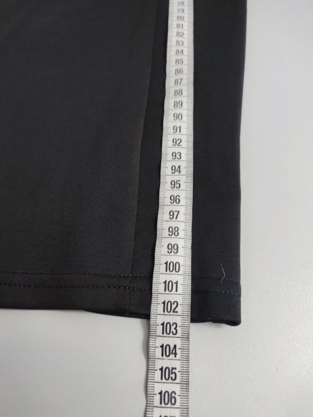 Платье лаконичное с кружевом 46 размер