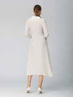 Молочное платье миди с белыми воротниками