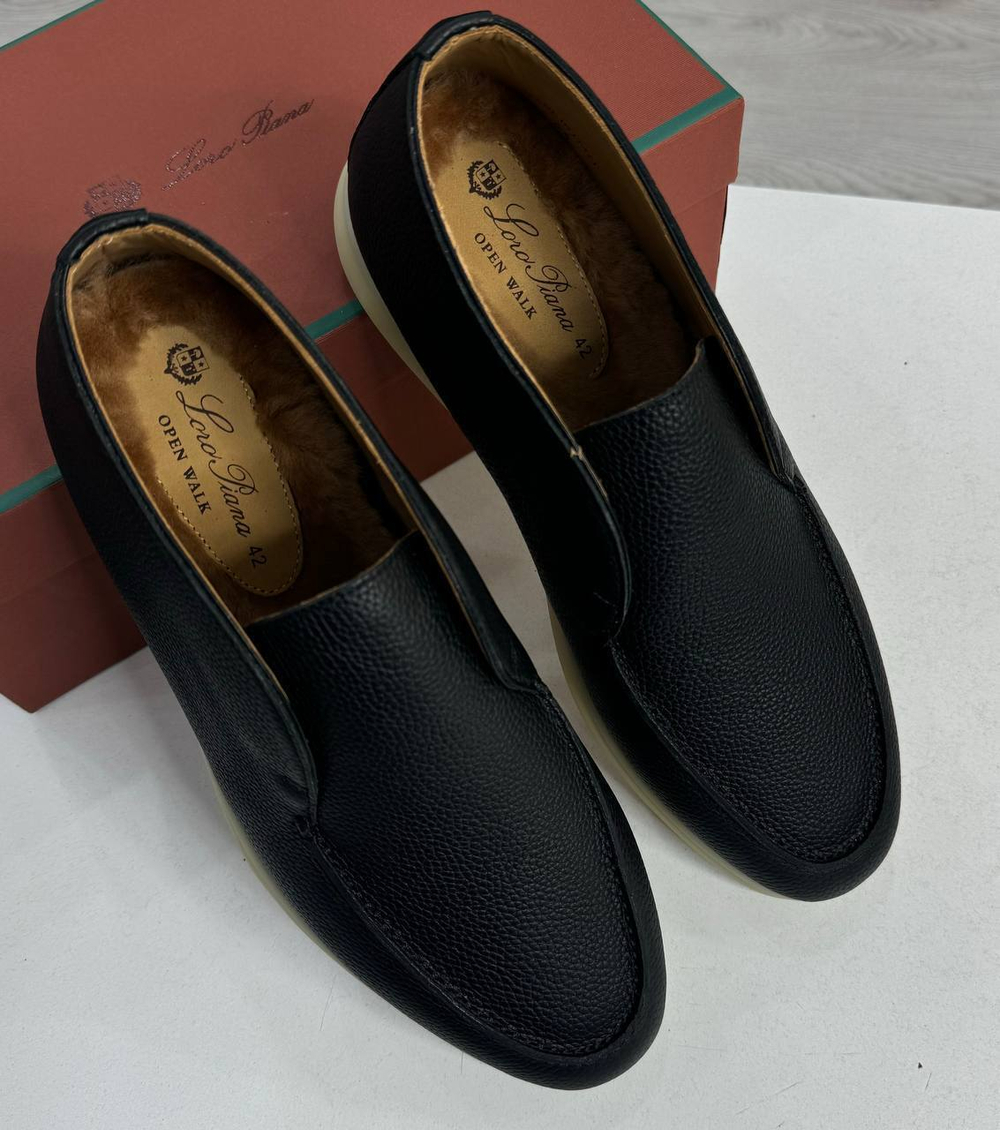Лоферы Loro Piana с меховой стелькой