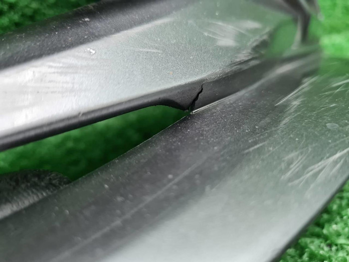 Решетка переднего бампера Toyota Camry xv70 17-21