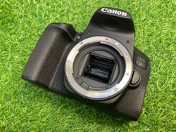 Canon EOS 850D