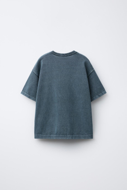 ZARA ФУТБОЛКА С ЭФФЕКТОМ И ГРАФФИТИ, СЕРЫЙ