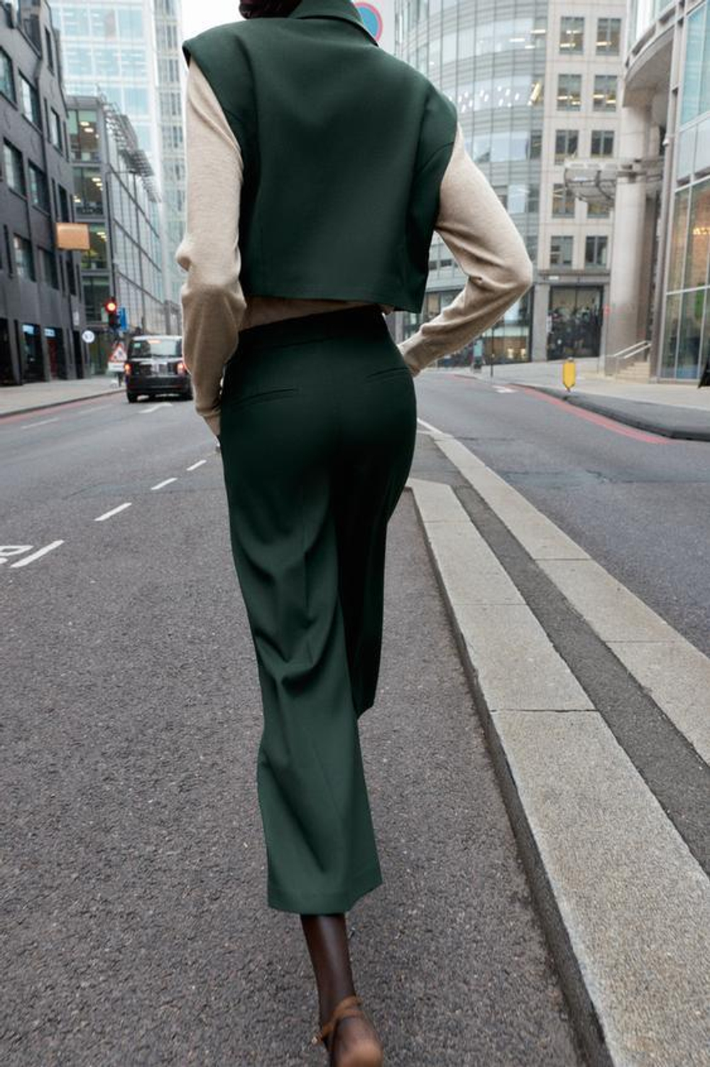 ZARA БРЮКИ-КЮЛОТЫ С ВЫСОКОЙ ПОСАДКОЙ, ТЕМНО-ЗЕЛЕНЫЙ