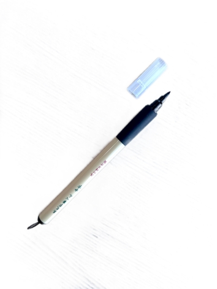 0,6~3,0 Kuretake Bimoji ручка-кисть для каллиграфии