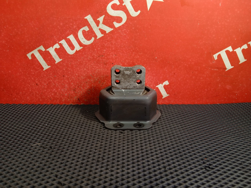 Подушка двигателя задняя 2019 г.