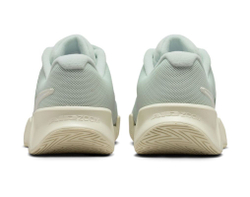 Женские теннисные кроссовки Nike Zoom GP Challenge Pro - steam/white barely green sea glass