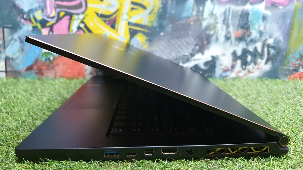 Ноутбук MSI i7-9/16Gb/GTX 1660 Ti 6Gb/144Hz/Gaming GS65 9SD-677CN/Windows 10