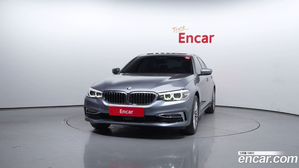 BMW 5 Series (G30) 520i Luxury (02.2020)