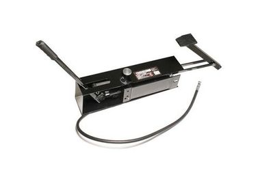 Станция гидравлическая с ножным и ручным приводом в защитном кожухе 30т (объем масла - 1.5л, давление - 630 bar ) Forsage F-0100-5B