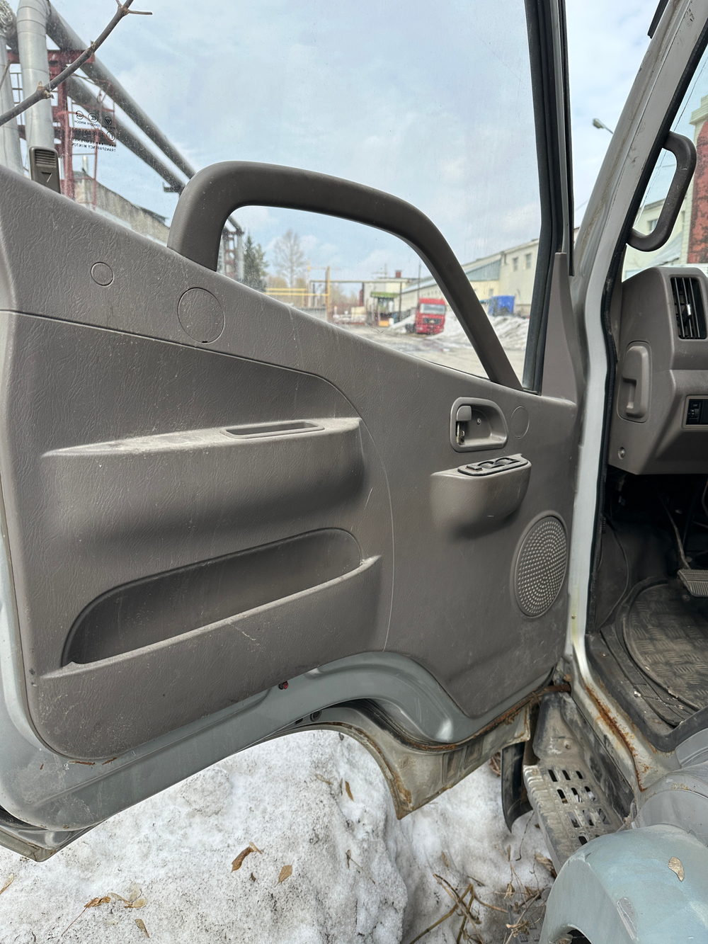 СПЕЦМОБИЛЬ-НН 3878* на шасси Foton AUMARK 4x2 Промтоварный 38786-40 (Дизельный, 3,8 л., 152 л.с., МТ