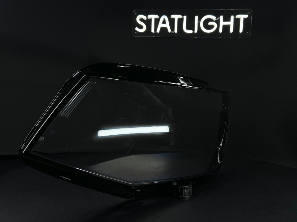 Левое стекло Volkswagen Caddy 2015-2020