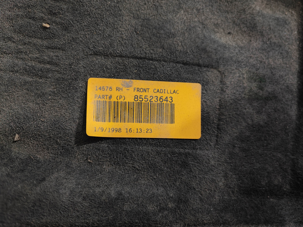 Подкрылок передний правый Cadillac Escalade 5 20-нв Б/У Оригинал 85523643