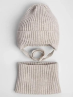 Шапка для девочки осенняя со снудом