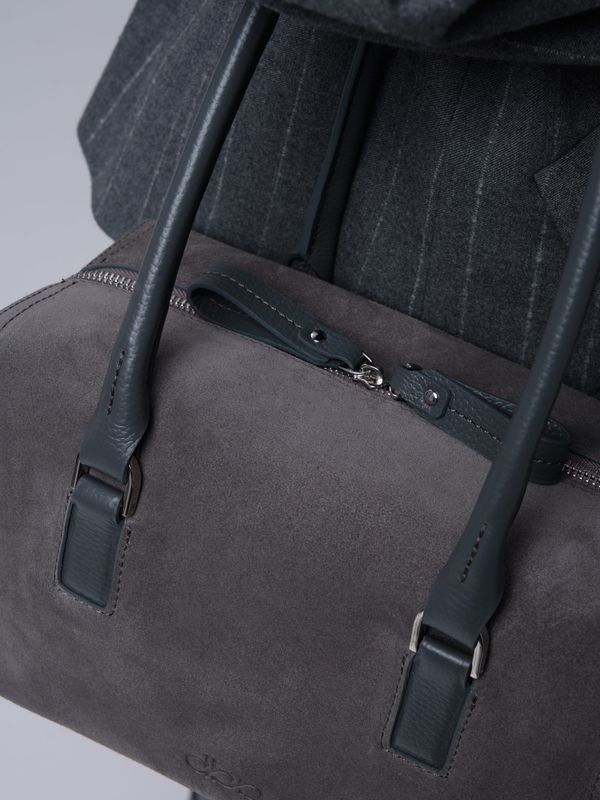 Замшевая сумка Cube DBR 31333 серый замок