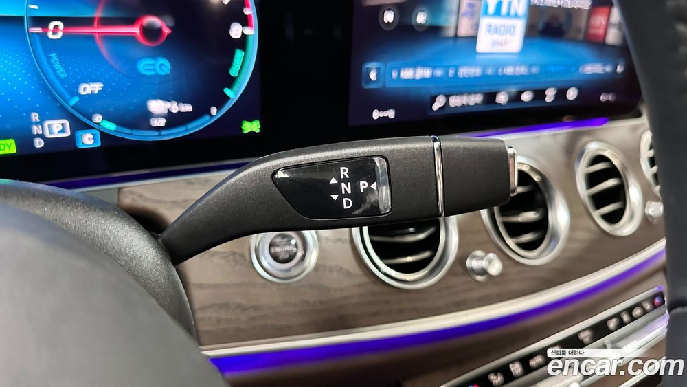 Mercedes-Benz E-Class W213 E300e 4MATIC Exclusive (12.2022)