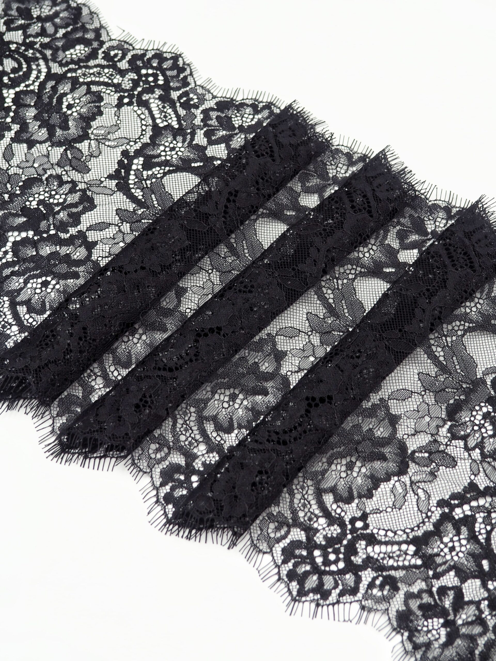 Кружево шантильи черное неэластичное ширина 23 см купон 2.9 м