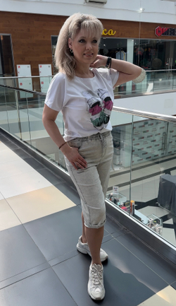 Светлые меланжевые капри